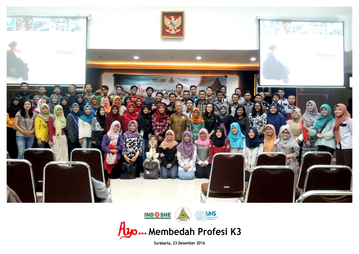 Foto bersama UNS
